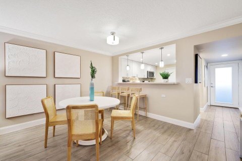 Apartment in Boca Raton, Florida 2 bedrooms, 111.48 sq.m. № 2387150 - photo 12