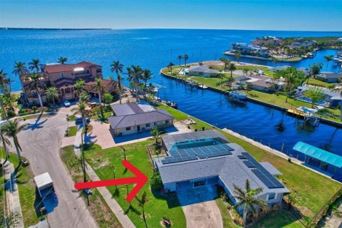 Villa ou maison à Port Charlotte, Floride 3 chambres, 155.98 m2 № 2114309