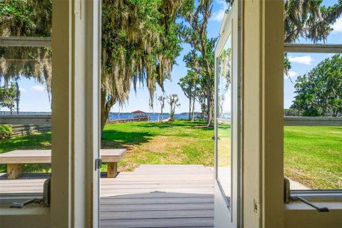 House in Waldo, Florida 2 bedrooms, 120.77 sq.m. № 2222990