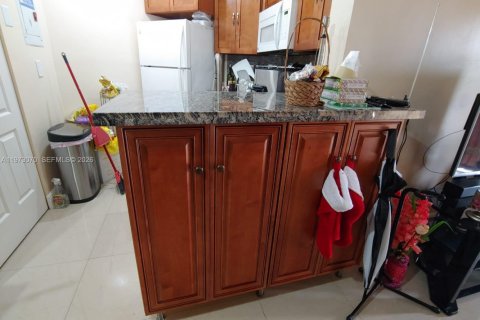 Copropriété à vendre à Miami, Floride: 2 chambres, 74.32 m2 № 2046078 - photo 14