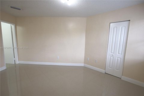 Copropriété à vendre à Miami, Floride: 2 chambres, 74.32 m2 № 2046078 - photo 29