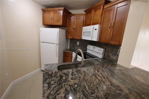 Copropriété à vendre à Miami, Floride: 2 chambres, 74.32 m2 № 2046078 - photo 7