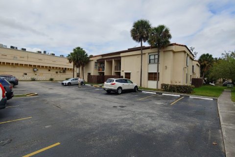 Copropriété à vendre à Miami, Floride: 2 chambres, 74.32 m2 № 2046078 - photo 3