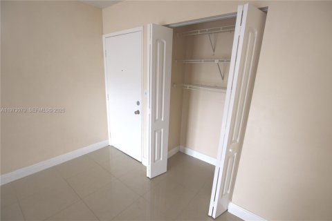 Copropriété à vendre à Miami, Floride: 2 chambres, 74.32 m2 № 2046078 - photo 23