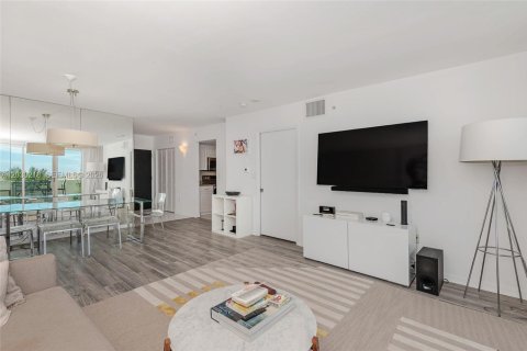 Condo in Miami Beach, Florida, 1 bedroom № 2087605 - photo 7