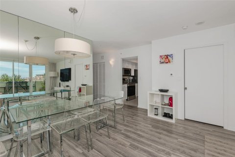Condo in Miami Beach, Florida, 1 bedroom № 2087605 - photo 9