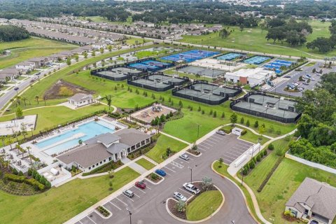 Casa en venta en Zephyrhills, Florida, 5 dormitorios, 205.96 m2 № 2383333 - foto 26