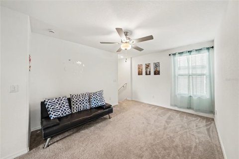 Casa en venta en Zephyrhills, Florida, 5 dormitorios, 205.96 m2 № 2383333 - foto 16