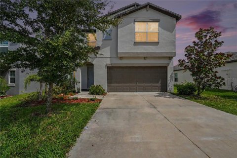 Casa en venta en Zephyrhills, Florida, 5 dormitorios, 205.96 m2 № 2383333 - foto 2