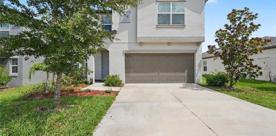 Casa en Zephyrhills, Florida 5 dormitorios, 205.96 m2 № 2383333