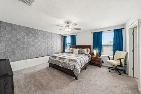 Casa en venta en Zephyrhills, Florida, 5 dormitorios, 205.96 m2 № 2383333 - foto 17