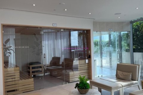 Condo in Miami, Florida, 1 bedroom  № 1857179 - photo 20