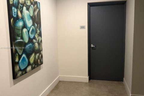 Condo in Miami, Florida, 1 bedroom  № 1857179 - photo 21