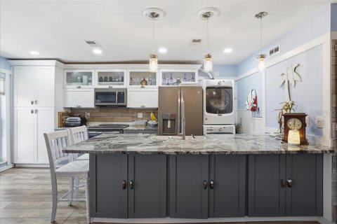 Condominio en venta en Saint Pete Beach, Florida, 1 dormitorio, 59.92 m2 № 2139029 - foto 5