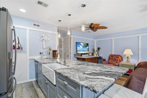 Condominio en venta en Saint Pete Beach, Florida, 1 dormitorio, 59.92 m2 № 2139029 - foto 3