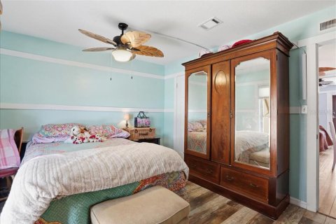 Condominio en venta en Saint Pete Beach, Florida, 1 dormitorio, 59.92 m2 № 2139029 - foto 11