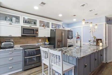 Condominio en venta en Saint Pete Beach, Florida, 1 dormitorio, 59.92 m2 № 2139029 - foto 4