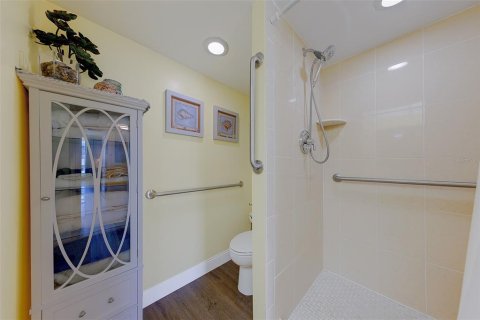 Condo in Clearwater, Florida, 2 bedrooms № 2211434 - photo 21