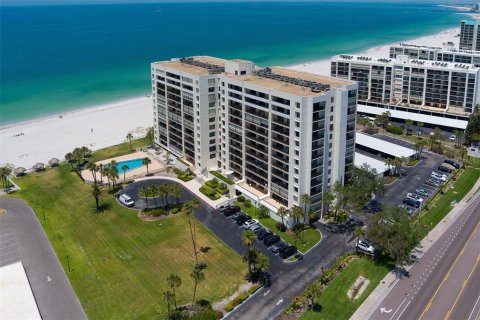 Condo in Clearwater, Florida, 2 bedrooms  № 2211434