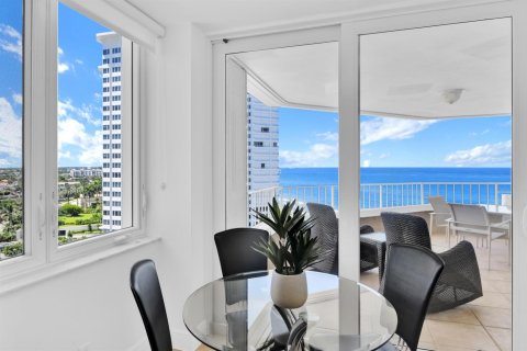 Copropriété à vendre à Boca Raton, Floride: 2 chambres, 134.34 m2 № 2252841 - photo 2
