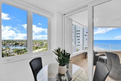 Copropriété à vendre à Boca Raton, Floride: 2 chambres, 134.34 m2 № 2252841 - photo 16