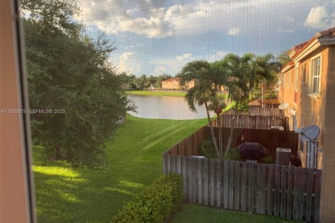 Adosado en alquiler en Miami, Florida, 3 dormitorios, 158.31 m2 № 1989743 - foto 14