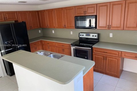 Adosado en alquiler en Miami, Florida, 3 dormitorios, 158.31 m2 № 1989743 - foto 4