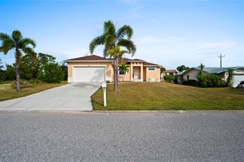 House in Rotonda, Florida 3 bedrooms, 150.04 sq.m. № 2134999 - photo 3