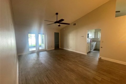 Copropriété à vendre à Riverview, Floride: 3 chambres, 119.84 m2 № 2109318 - photo 8