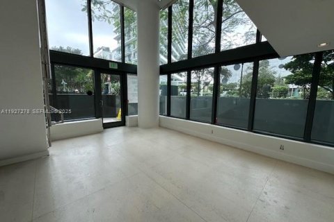 Immobilier commercial à vendre à Miami, Floride № 1986226 - photo 7