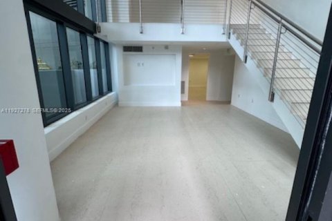 Immobilier commercial à vendre à Miami, Floride № 1986226 - photo 6