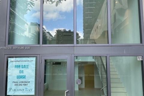 Immobilier commercial à vendre à Miami, Floride № 1986226 - photo 2