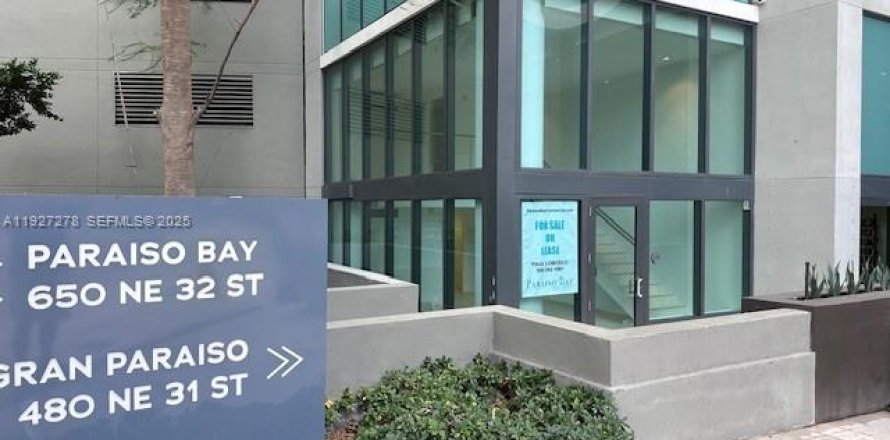 Immobilier commercial à Miami, Floride № 1986226