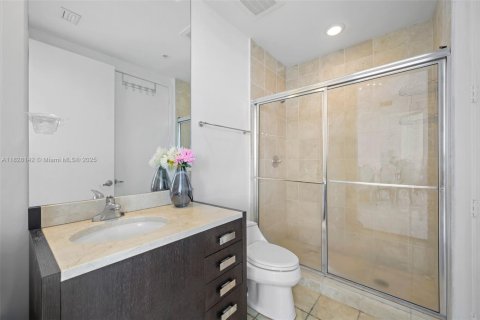 Condo in Sunny Isles Beach, Florida, 2 bedrooms  № 1839397 - photo 8