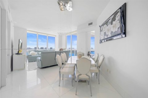 Condo in Sunny Isles Beach, Florida, 2 bedrooms  № 1839397 - photo 4