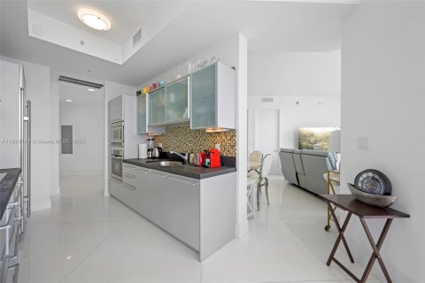 Condo in Sunny Isles Beach, Florida, 2 bedrooms  № 1839397 - photo 14
