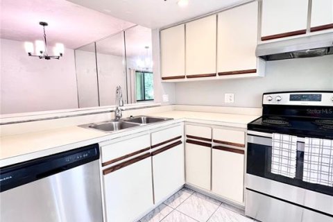 Condo in Gainesville, Florida, 3 bedrooms  № 1884117 - photo 7
