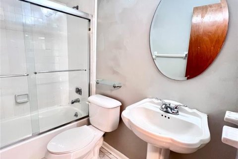 Condo in Gainesville, Florida, 3 bedrooms  № 1884117 - photo 11