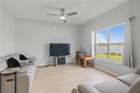 Villa ou maison à louer à Orlando, Floride: 4 chambres, 191.56 m2 № 2412703 - photo 10