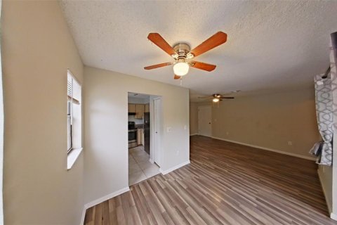Appartement à louer à Spring Hill, Floride: 2 chambres, 85.93 m2 № 2349155 - photo 4