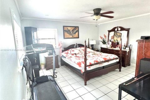 House in Miami, Florida 3 bedrooms, 159.05 sq.m. № 1802766 - photo 22