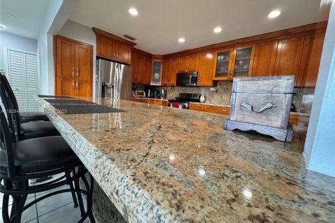 House in Miami, Florida 3 bedrooms, 159.05 sq.m. № 1802766 - photo 9