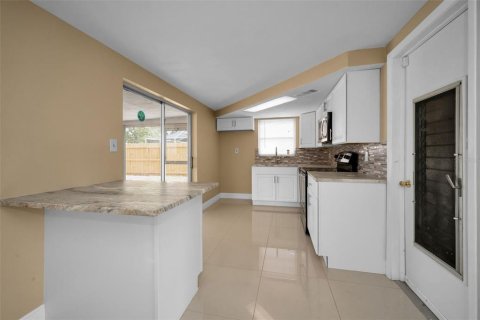 Casa en venta en Port Richey, Florida, 2 dormitorios, 78.6 m2 № 1762089 - foto 14