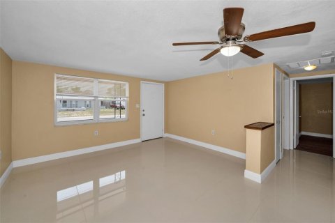 Casa en venta en Port Richey, Florida, 2 dormitorios, 78.6 m2 № 1762089 - foto 9