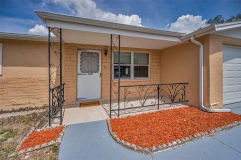 Casa en venta en Port Richey, Florida, 2 dormitorios, 78.6 m2 № 1762089 - foto 6