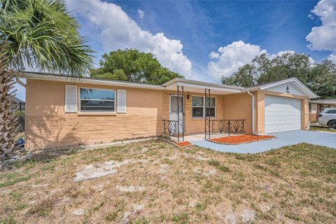 Casa en venta en Port Richey, Florida, 2 dormitorios, 78.6 m2 № 1762089 - foto 5