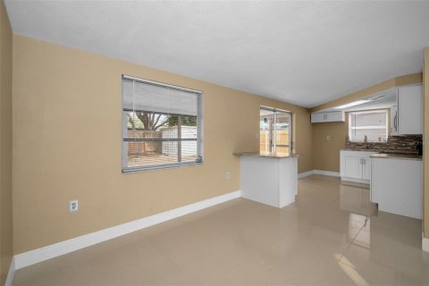 Casa en venta en Port Richey, Florida, 2 dormitorios, 78.6 m2 № 1762089 - foto 13