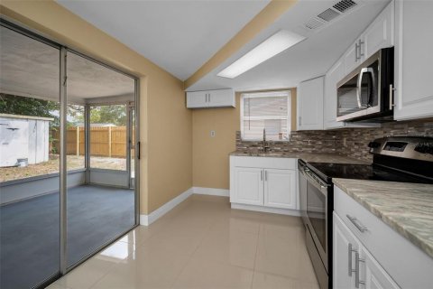 Casa en venta en Port Richey, Florida, 2 dormitorios, 78.6 m2 № 1762089 - foto 15
