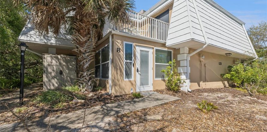 Townhouse in New Smyrna Beach, Florida 2 bedrooms, 120.59 sq.m. № 2094128