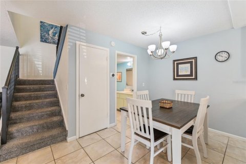 Townhouse in New Smyrna Beach, Florida 2 bedrooms, 120.59 sq.m. № 2094128 - photo 9